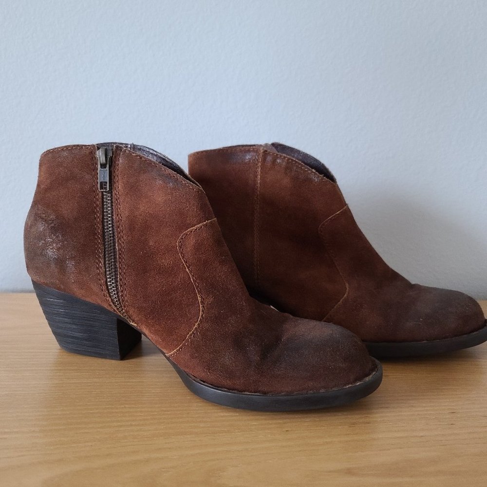 Born Michel Tobacco Distressed Boot